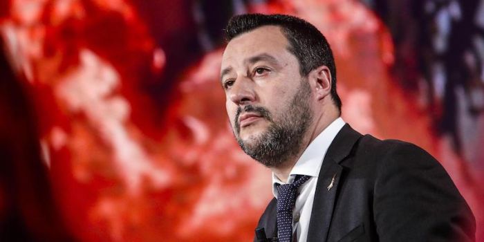 Le vergognose fake news di Salvini contro la sovranitÃ  del Venezuela e per la guerra